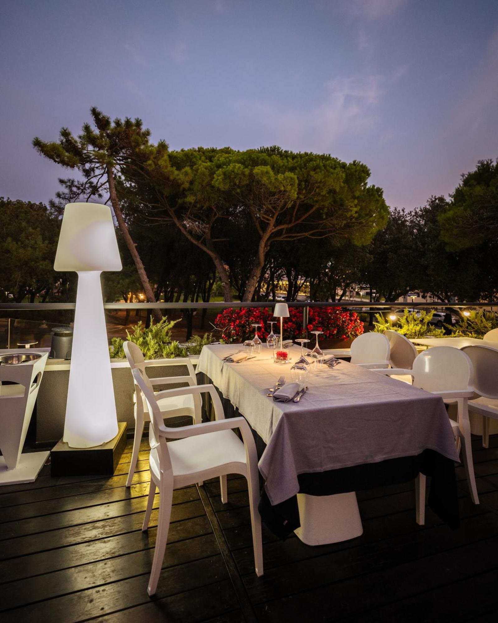 Raffaello Hotel & Mooka Restaurant Senigallia Exterior foto